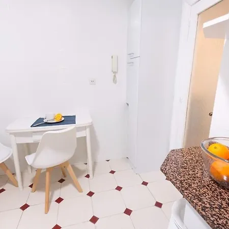 Sobre Picos - Piso Amplio Con Vistas Y Wifi En اوفيدو